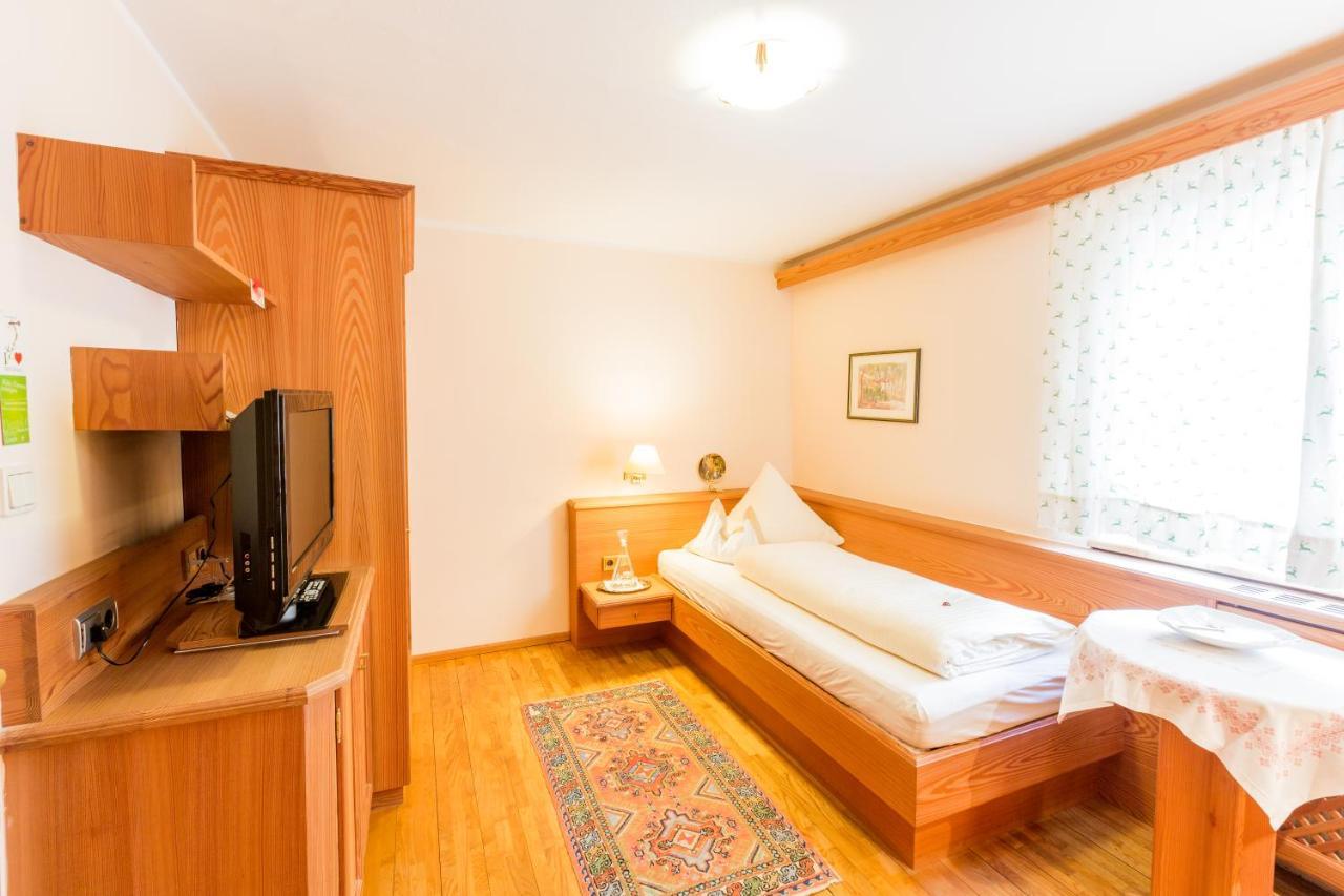 Biohotel Schweitzer Mieming Buitenkant foto