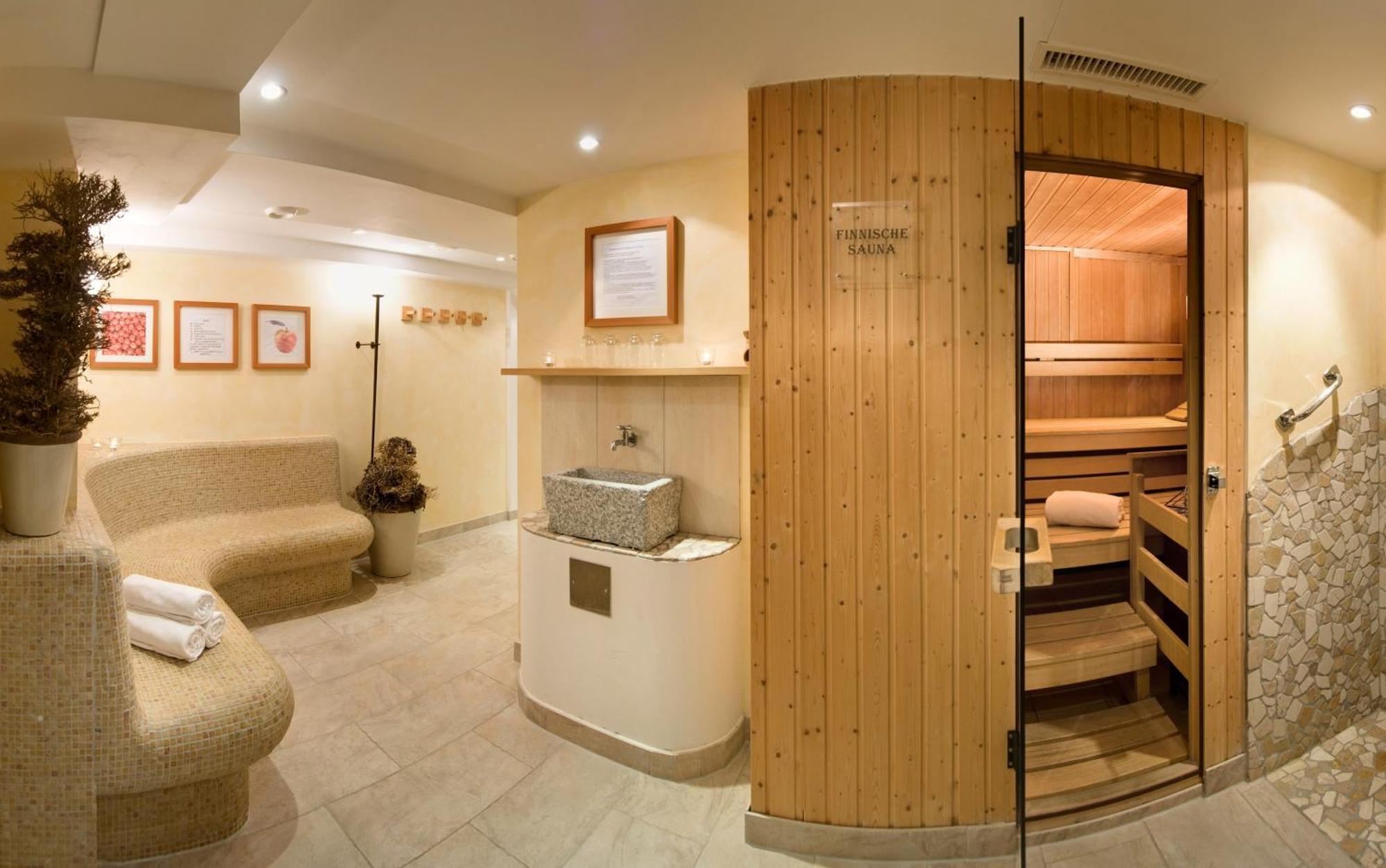 Biohotel Schweitzer Mieming Buitenkant foto