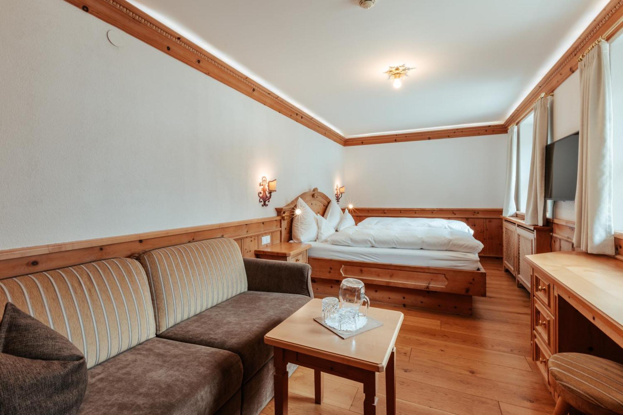 Biohotel Schweitzer Mieming Buitenkant foto