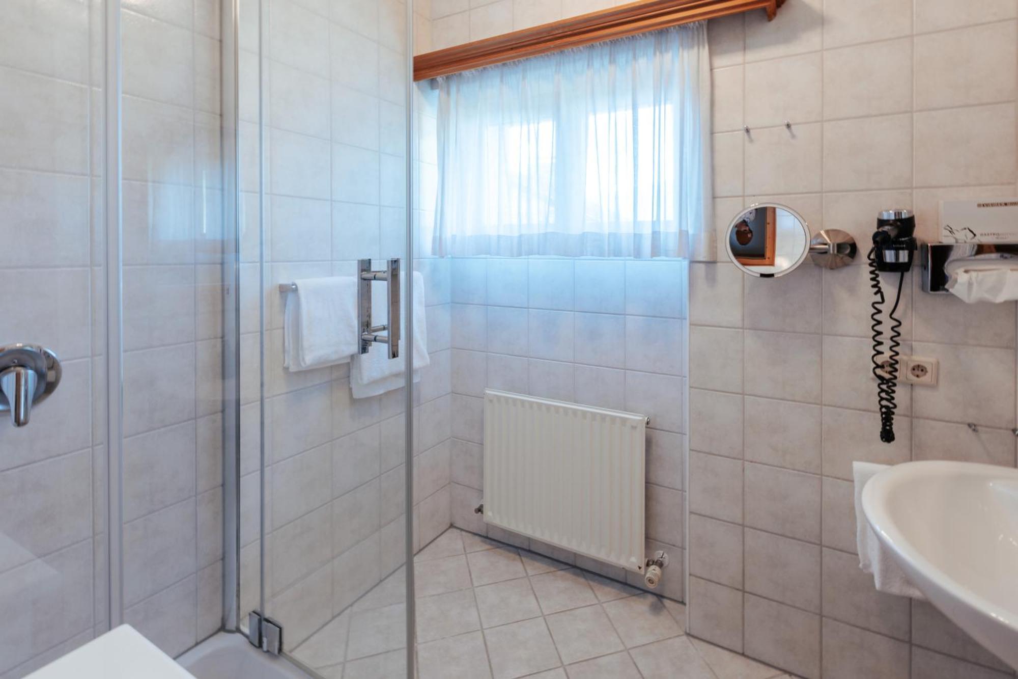 Biohotel Schweitzer Mieming Buitenkant foto